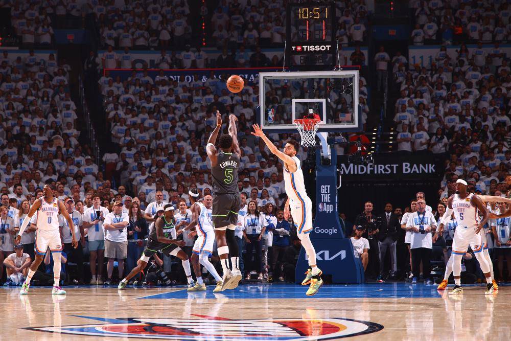 九游体育-冲刺阶段勒沃库森备战全明星赛，队长鼓劲细节曝光，压力陡增，阵容厚度经受考验的简单介绍